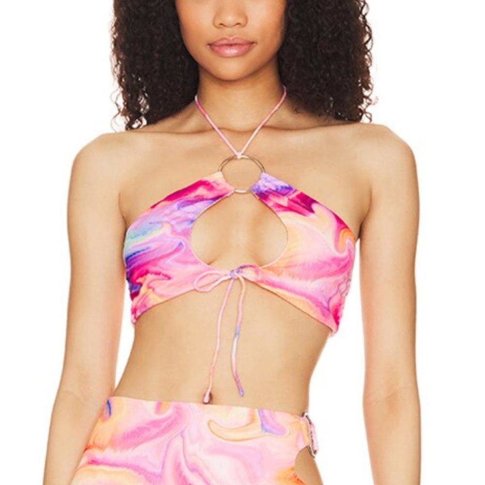 Superdown Vicky O Ring top in Pink Swirl. Size S